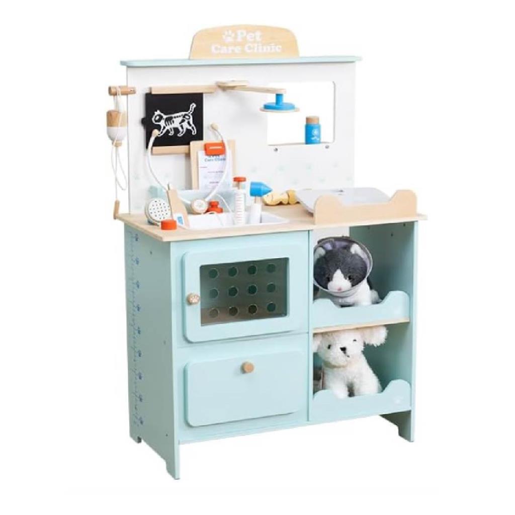 Wooden Pet Care Clinic Play Set